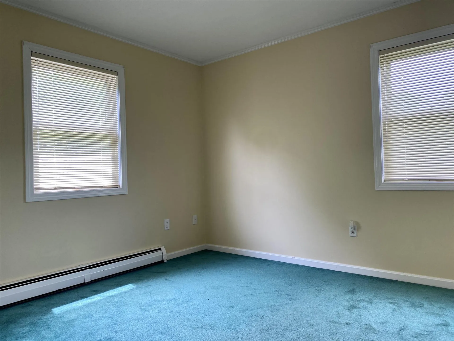 72 Longview Lane Hartford VT 05059