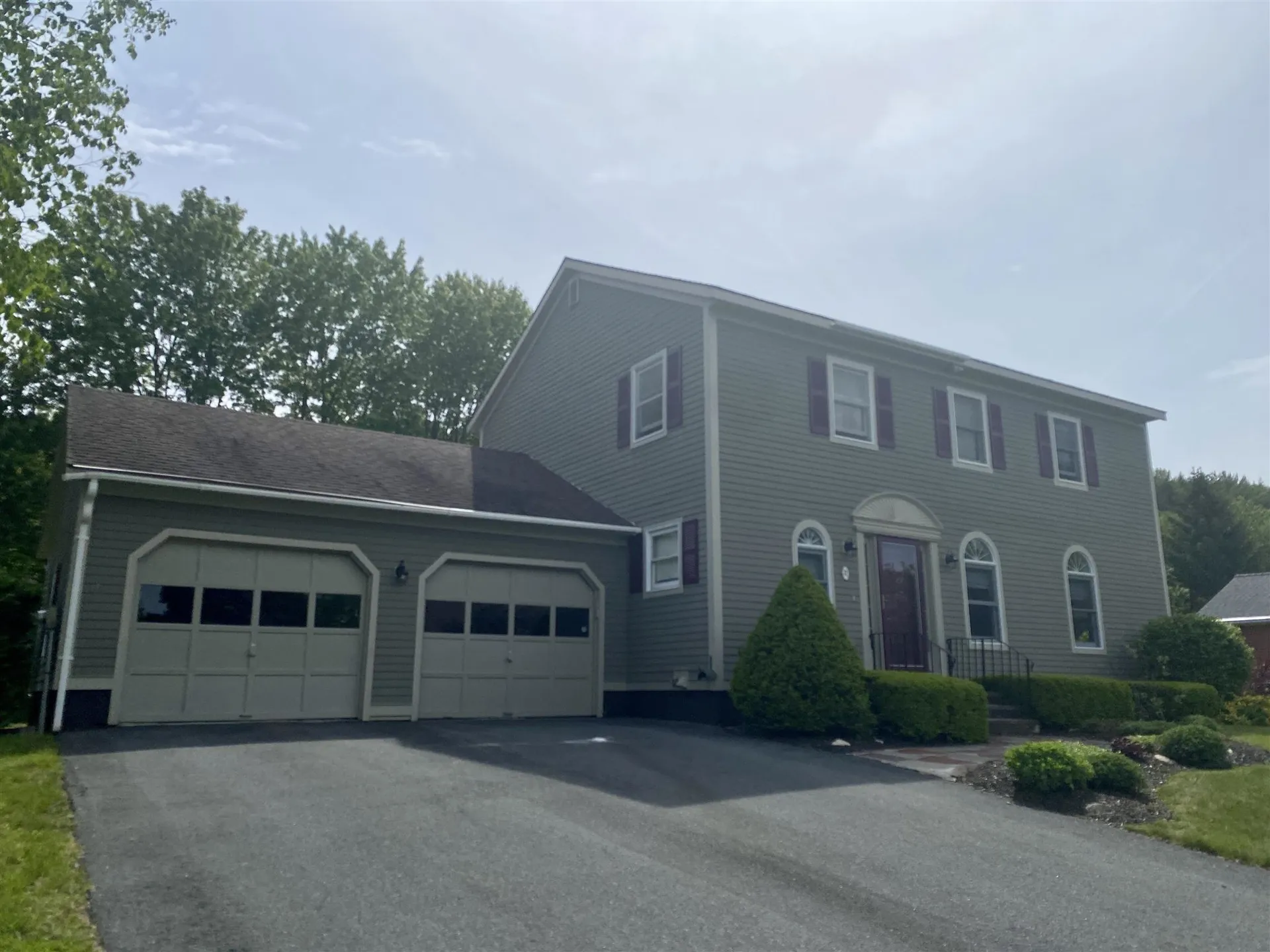 72 Longview Lane Hartford VT 05059