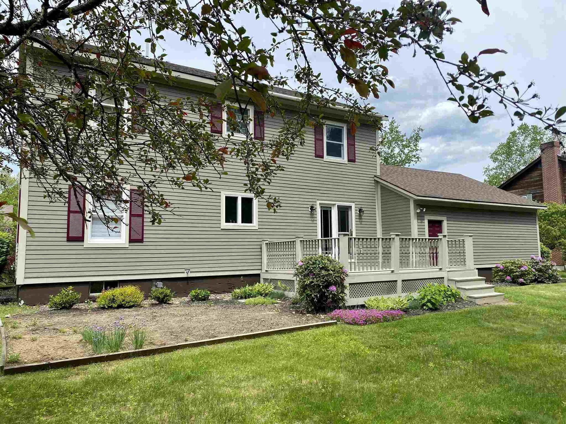 72 Longview Lane Hartford VT 05059