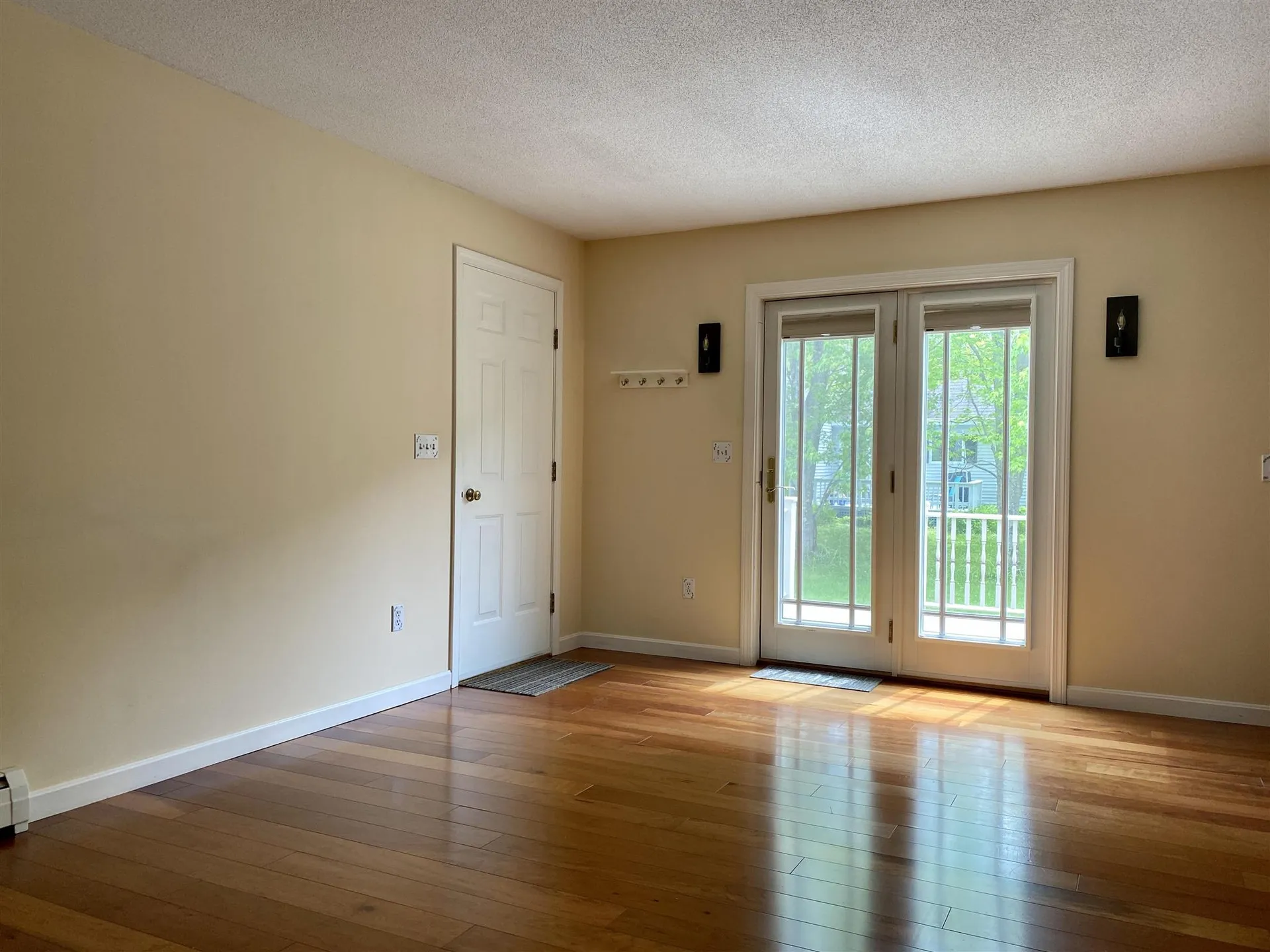 72 Longview Lane Hartford VT 05059