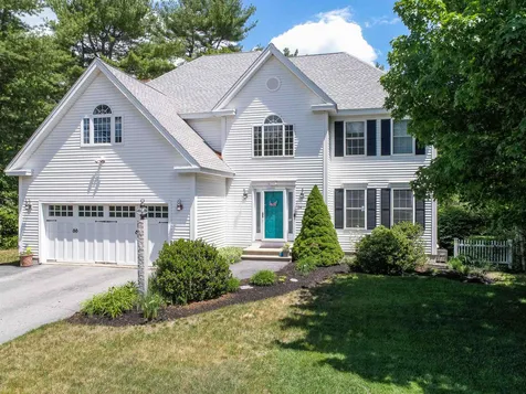 24 Conifer Lane Amherst NH 03031