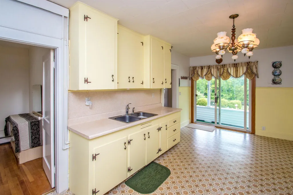 50 Cascade Flats Gorham NH 03581