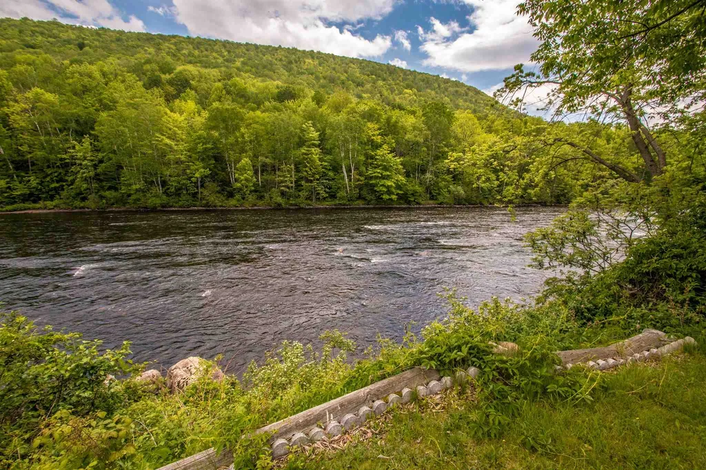 50 Cascade Flats Gorham NH 03581