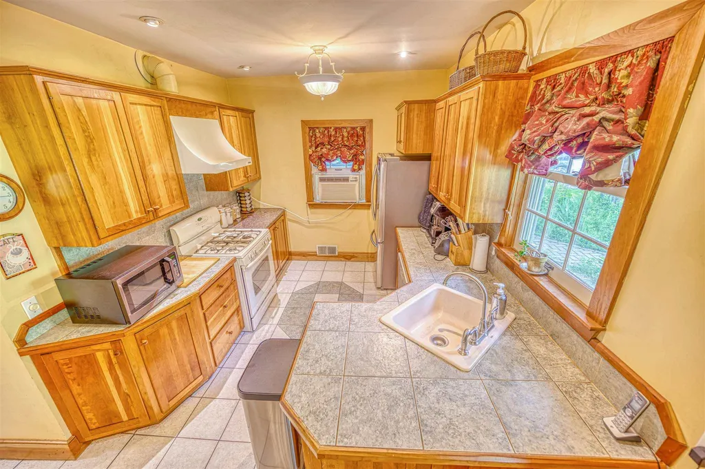 1141 Union Brook Road Northfield VT 05663