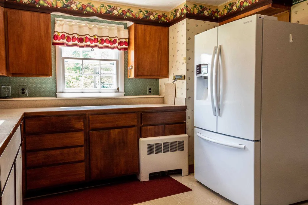 521 South Main Street Wolfeboro NH 03894