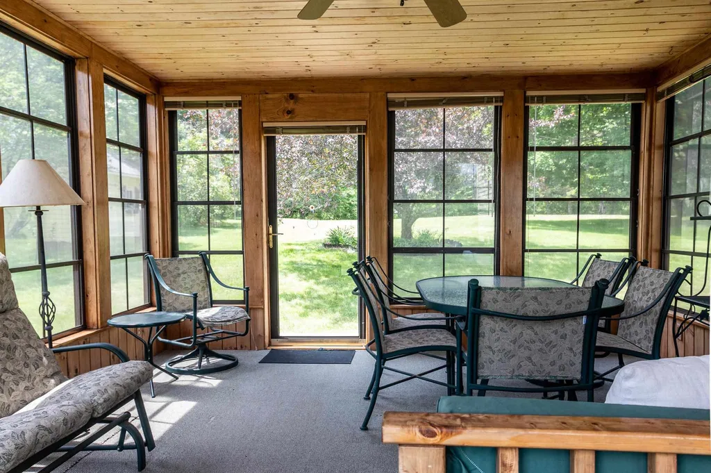 521 South Main Street Wolfeboro NH 03894