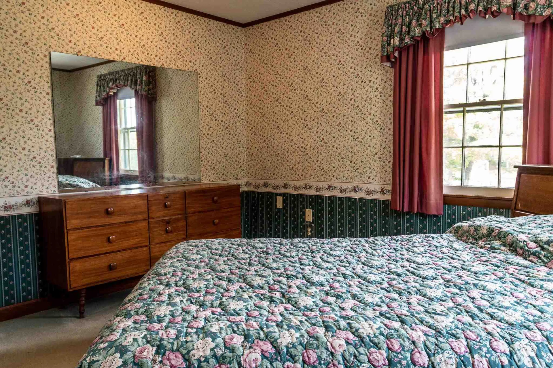 521 South Main Street Wolfeboro NH 03894