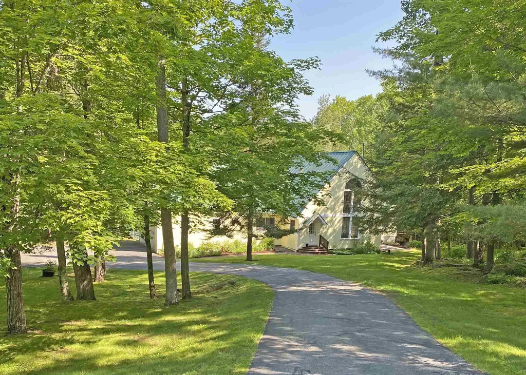 12 Timber Lane Lebanon NH 03766