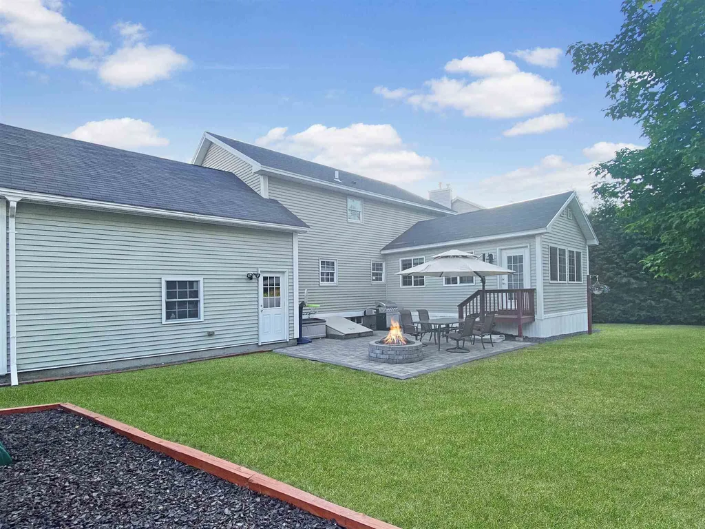 381 Aaron Drive Manchester NH 03109