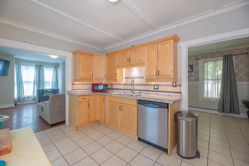 13 Friendship Street Rochester NH 03867