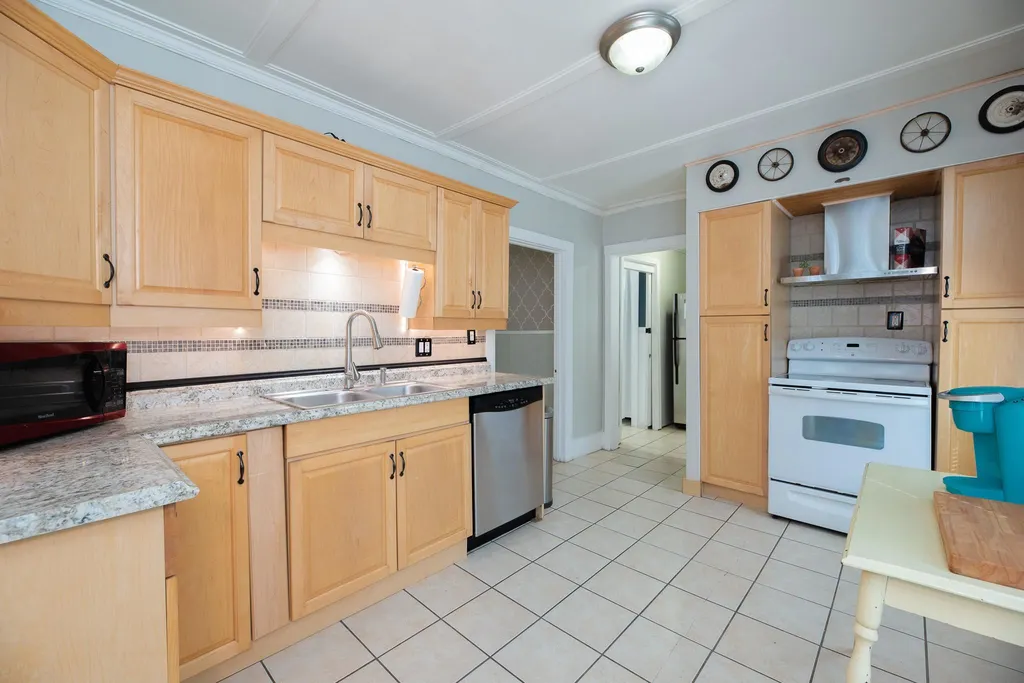 13 Friendship Street Rochester NH 03867