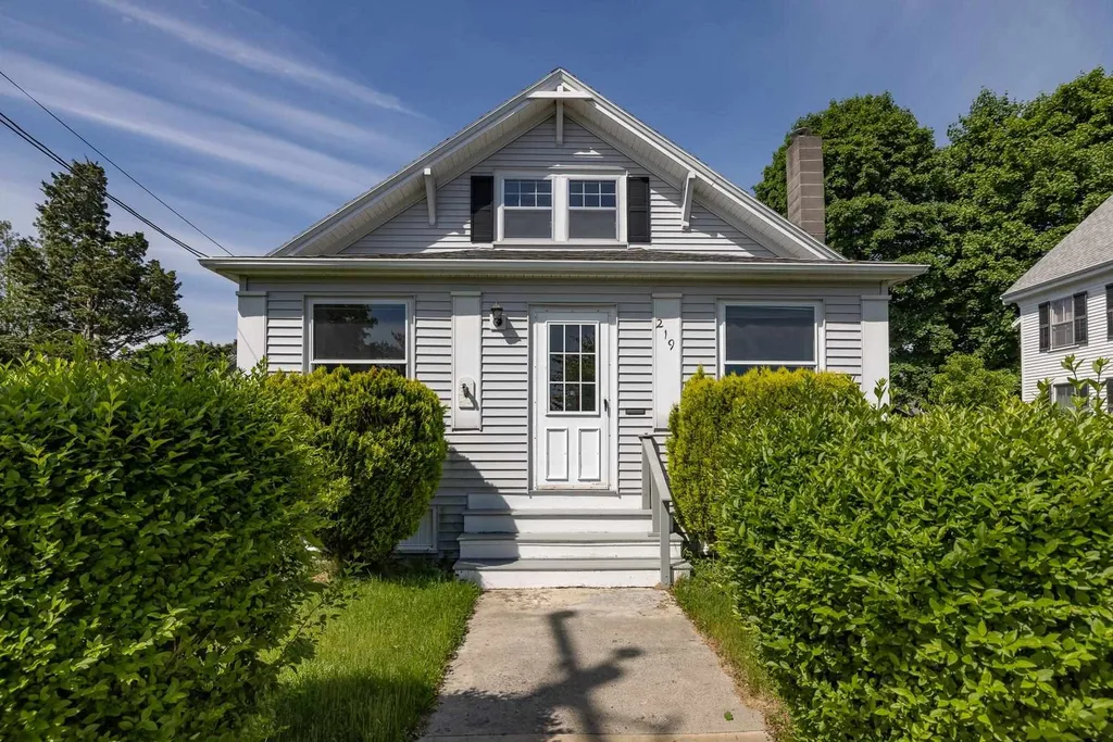 219 Sagamore Avenue Portsmouth NH 03801