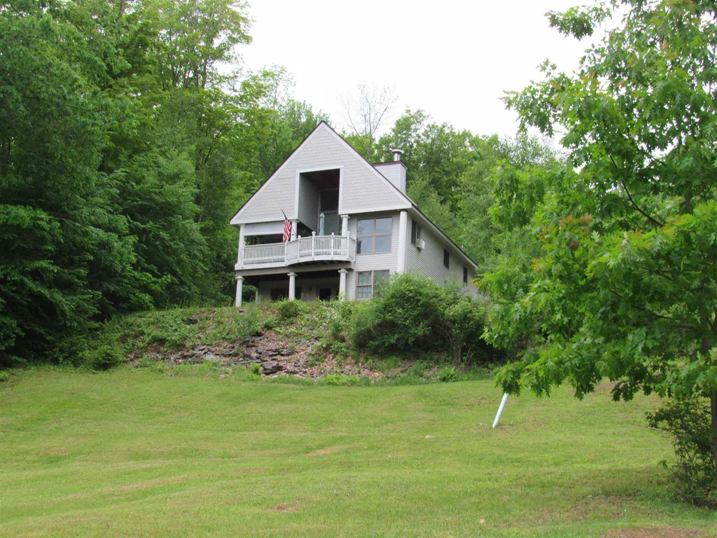 16 Bonnie Lane Claremont NH 03743