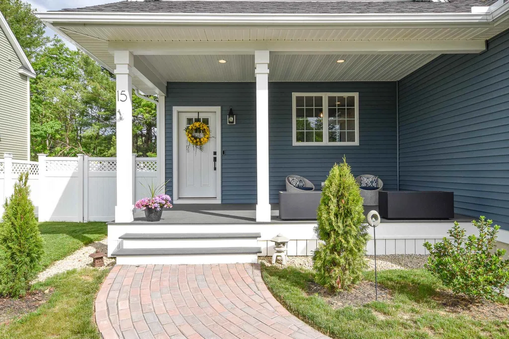 15 Topaz Drive Dover NH 03820