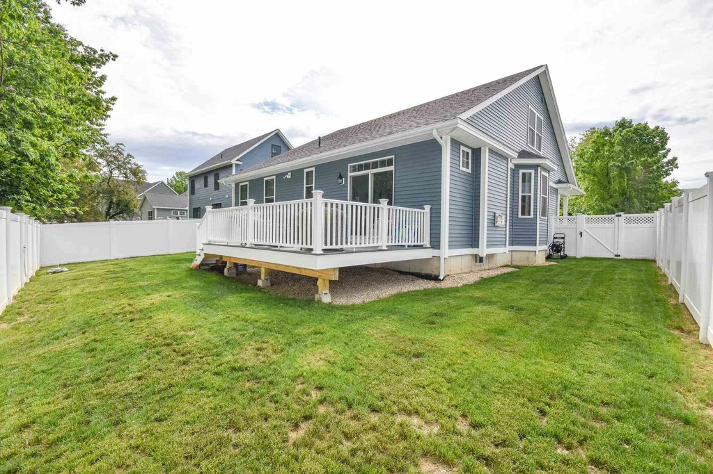 15 Topaz Drive Dover NH 03820