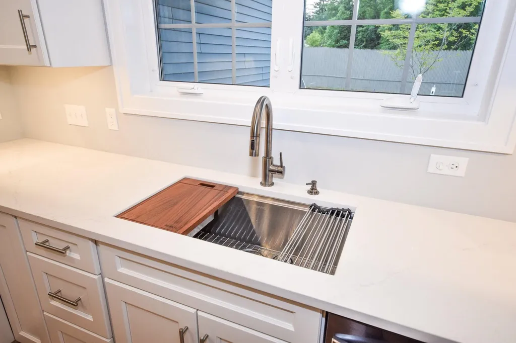 15 Topaz Drive Dover NH 03820