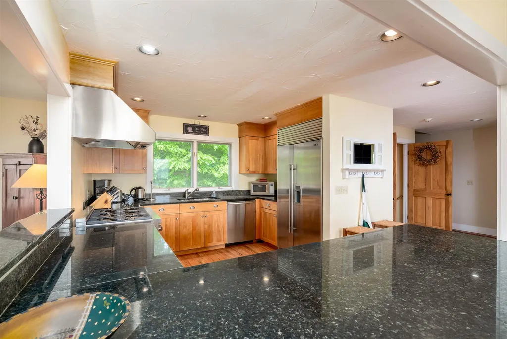 527 Billings Hill Road Stowe VT 05672