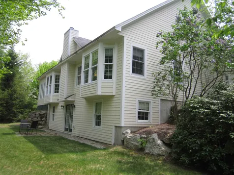 39 Conifer Lane New London NH 03257