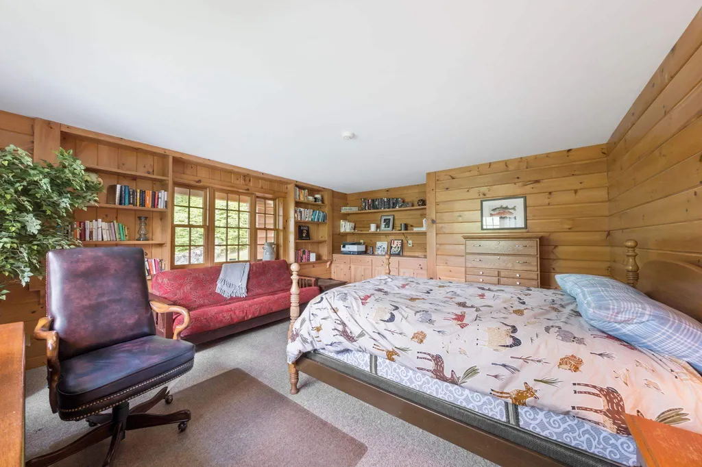 25 Queens Way Lincoln NH 03251
