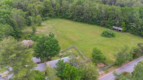 154 Pickpocket Road Brentwood NH 03833