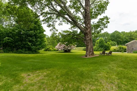 154 Pickpocket Road Brentwood NH 03833