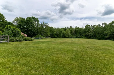 154 Pickpocket Road Brentwood NH 03833