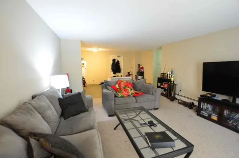 124 Mammoth Road Hooksett NH 03106