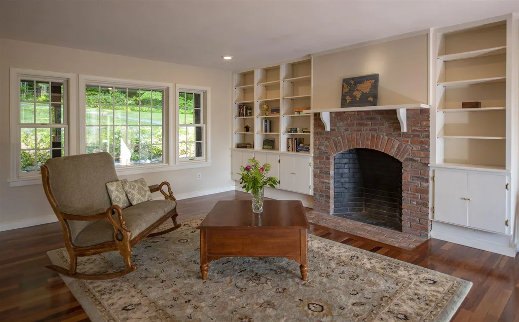 170 Thorn Apple Lane Hartford VT 05059