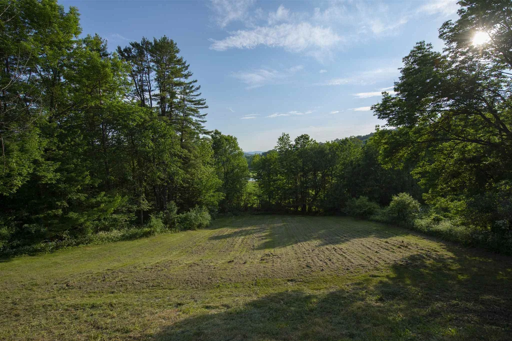 170 Thorn Apple Lane Hartford VT 05059