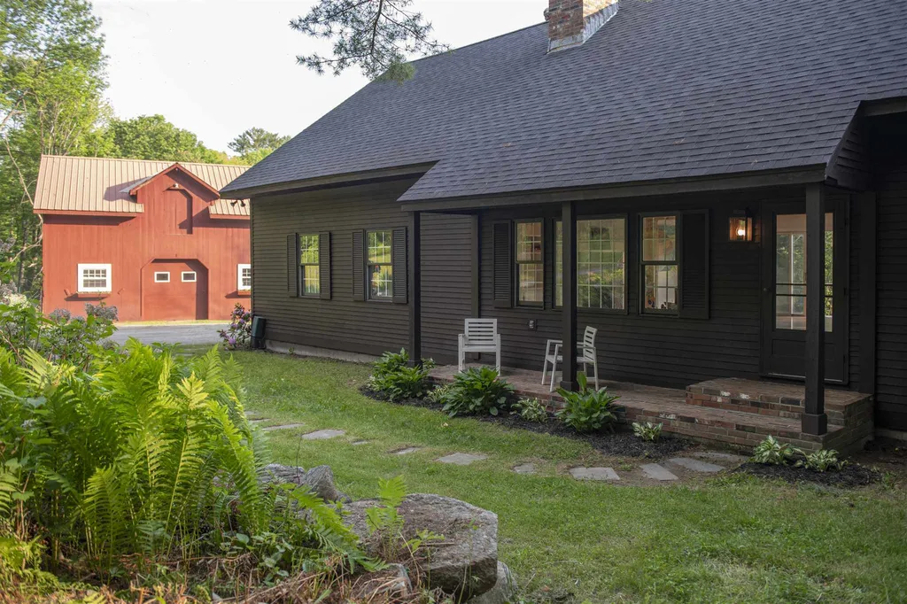 170 Thorn Apple Lane Hartford VT 05059