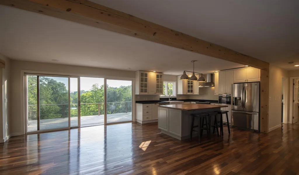 170 Thorn Apple Lane Hartford VT 05059