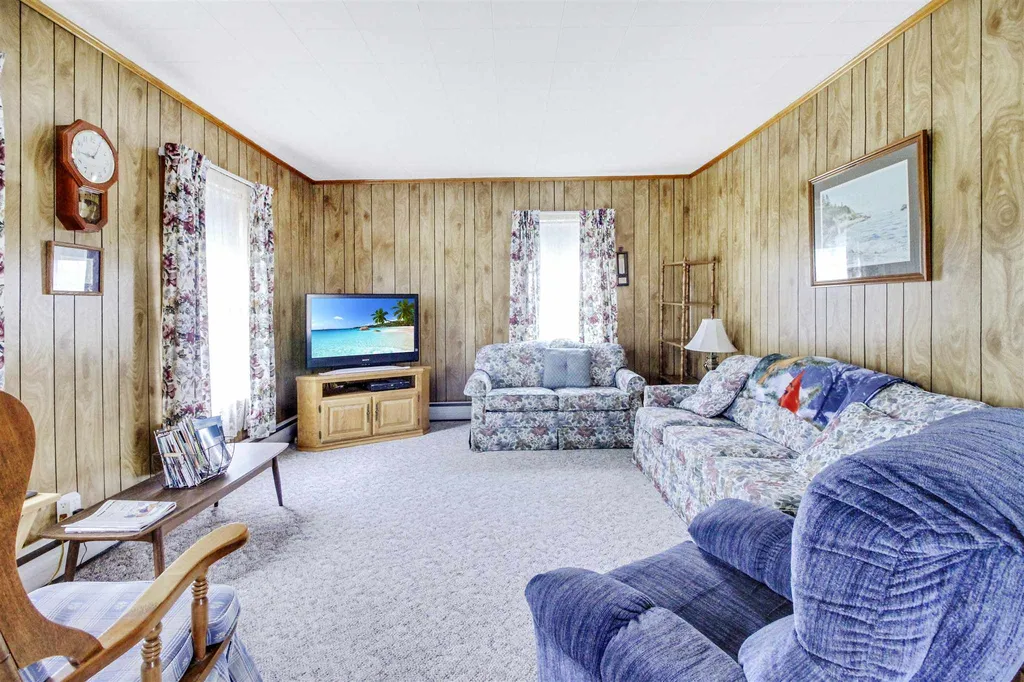 3016 Dartmouth College Highway Haverhill NH 03774