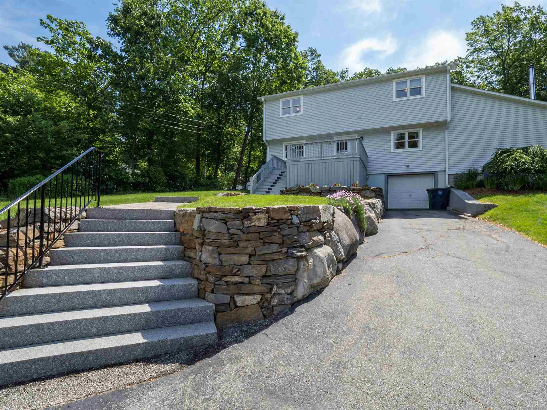 140 E Dunstable Road Nashua NH 03062