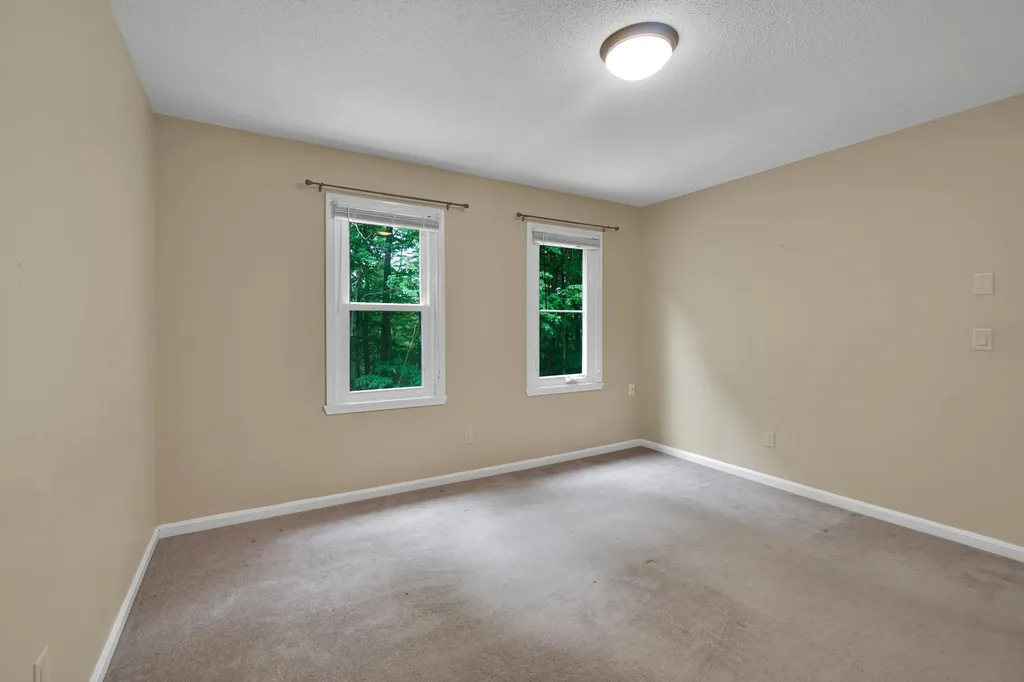 438 Oak Circle Colchester VT 05446