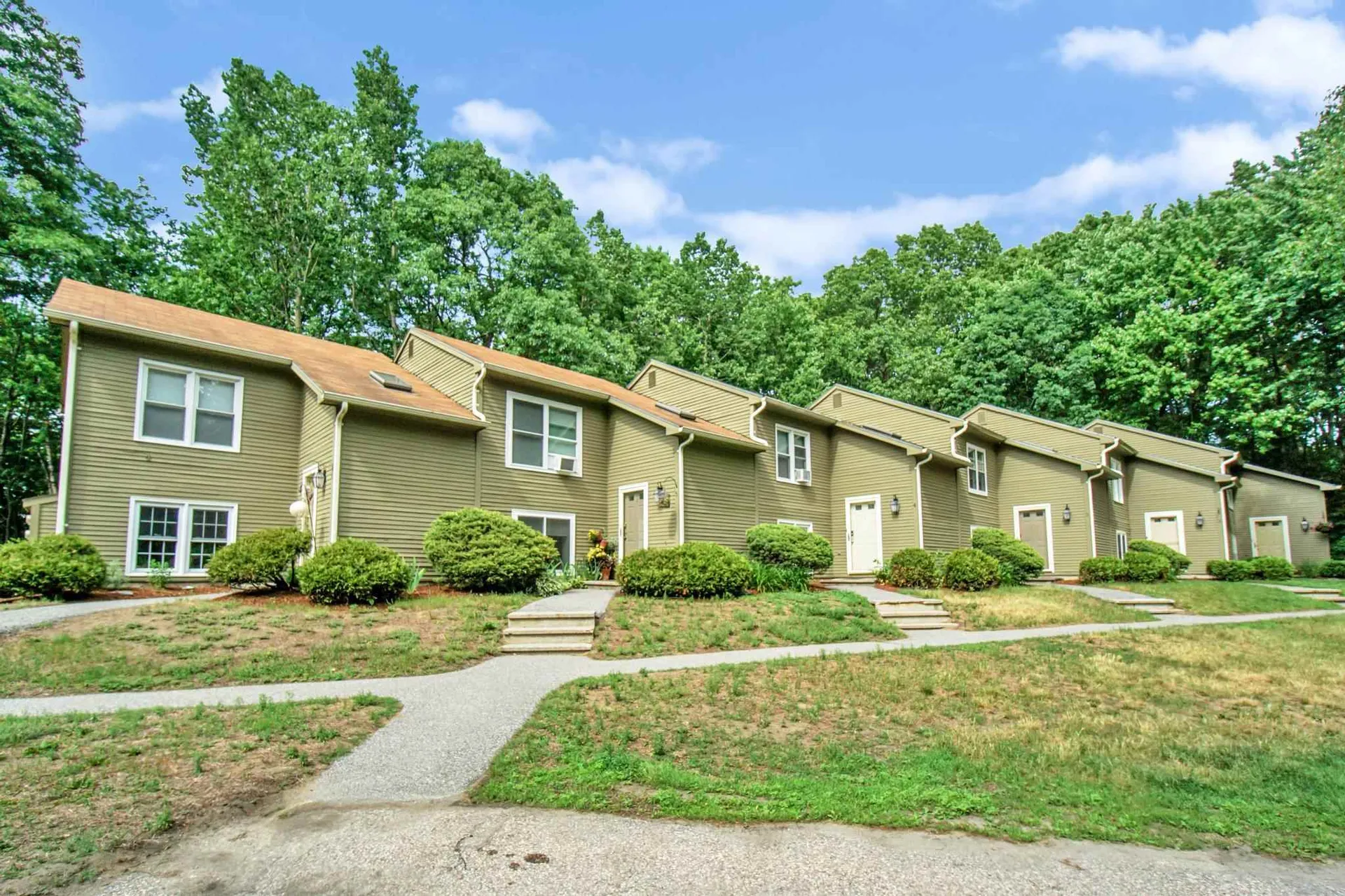 438 Oak Circle Colchester VT 05446