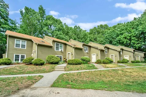 438 Oak Circle Colchester VT 05446