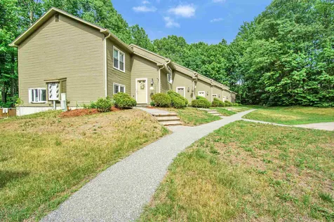 438 Oak Circle Colchester VT 05446