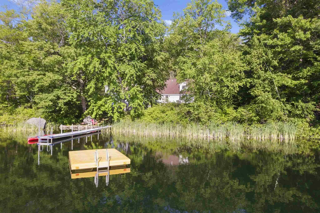 152 Flower Drive Barrington NH 03825