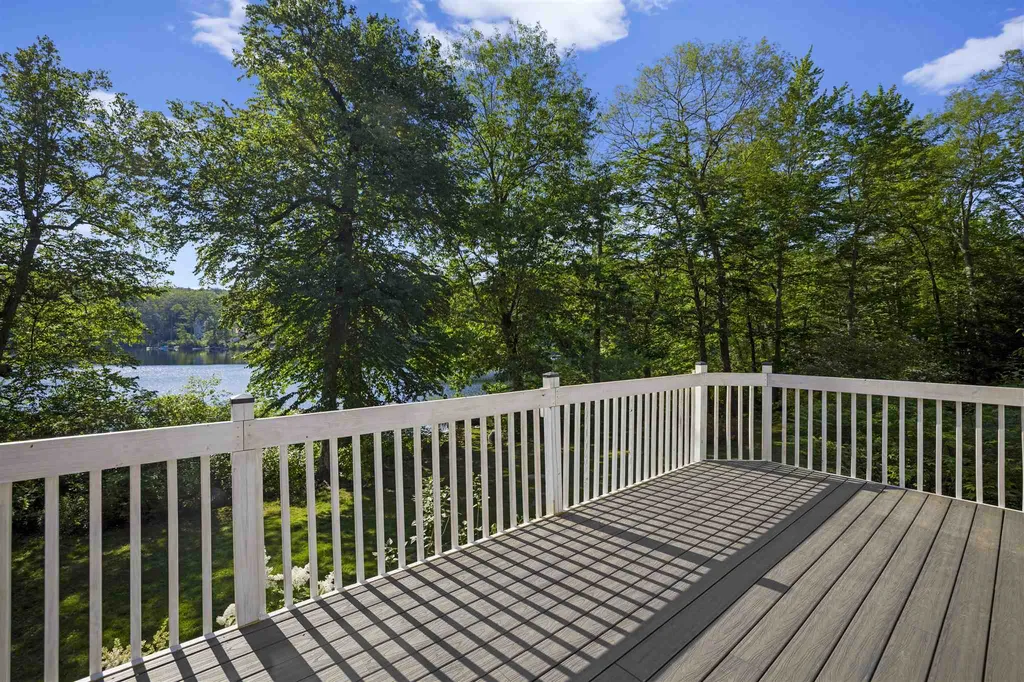 152 Flower Drive Barrington NH 03825
