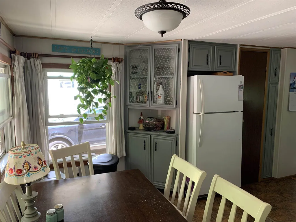 66 Town Pound Road Campton NH 03223