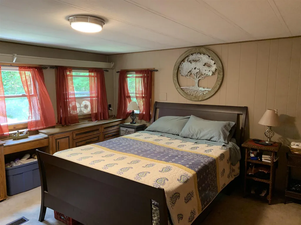 66 Town Pound Road Campton NH 03223