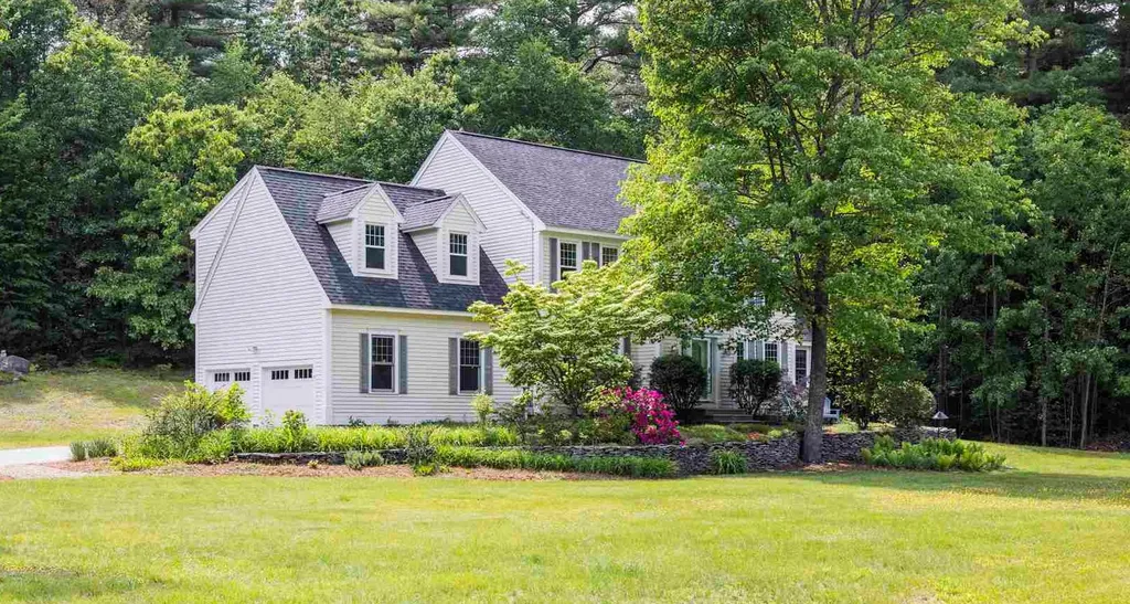 173 Hollis Road Amherst NH 03031