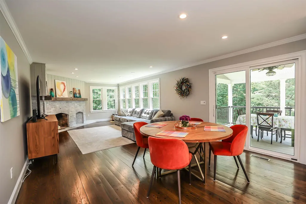 43 Crestwood Drive Hollis NH 03049