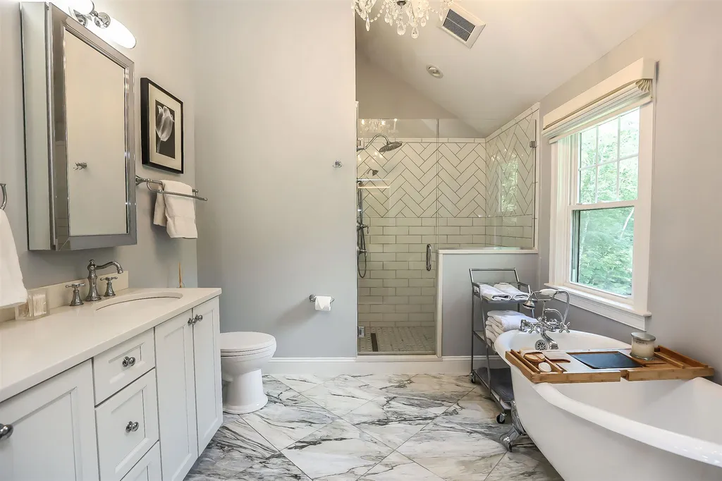43 Crestwood Drive Hollis NH 03049