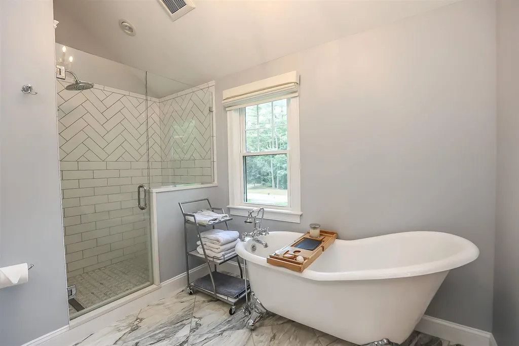 43 Crestwood Drive Hollis NH 03049