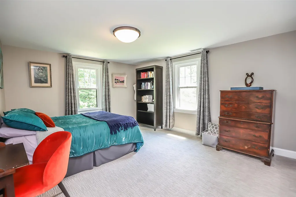 43 Crestwood Drive Hollis NH 03049