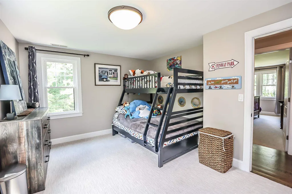 43 Crestwood Drive Hollis NH 03049