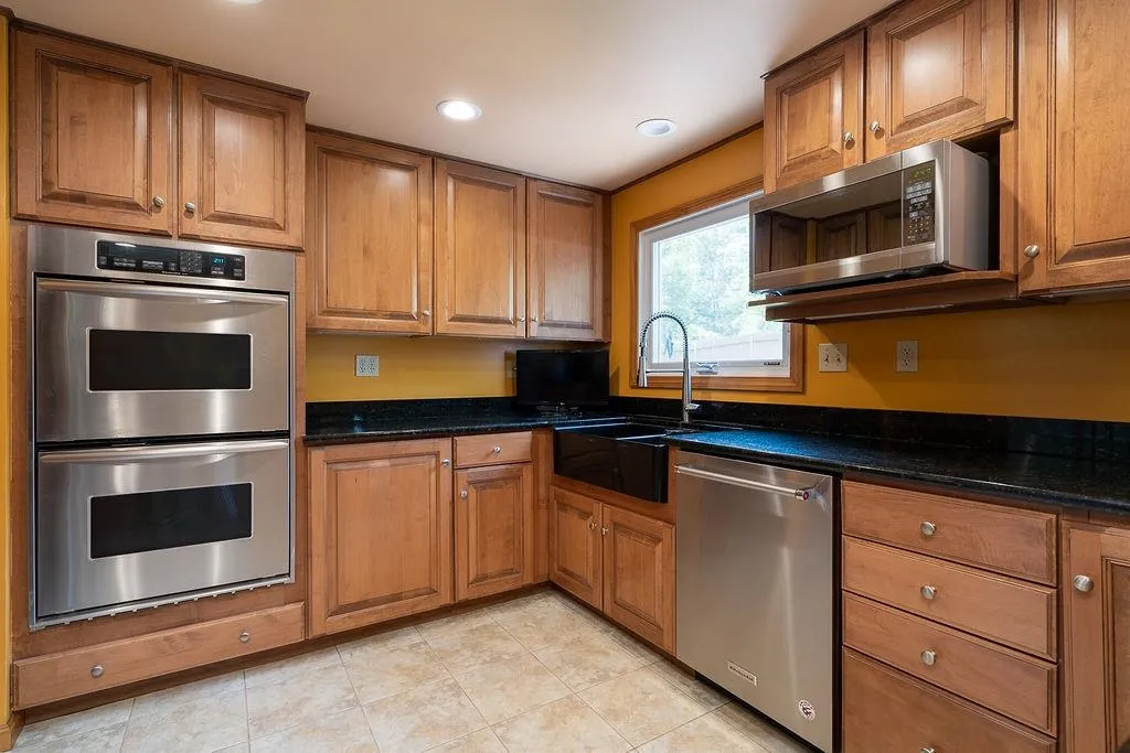 3 Paige Hill Road Goffstown NH 03045