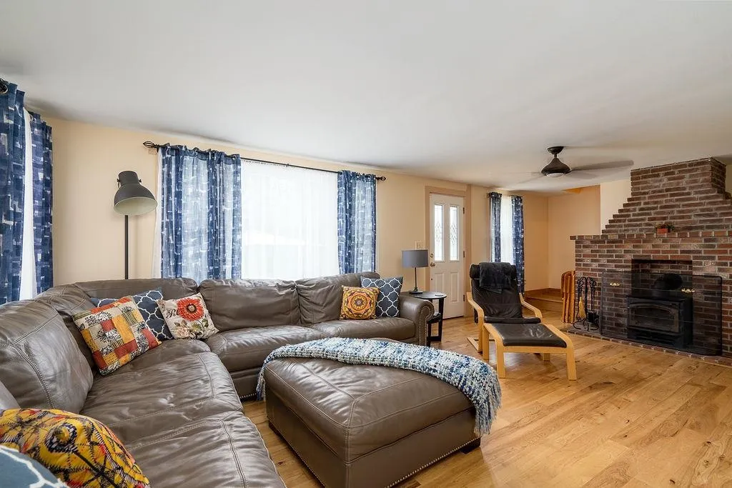3 Paige Hill Road Goffstown NH 03045