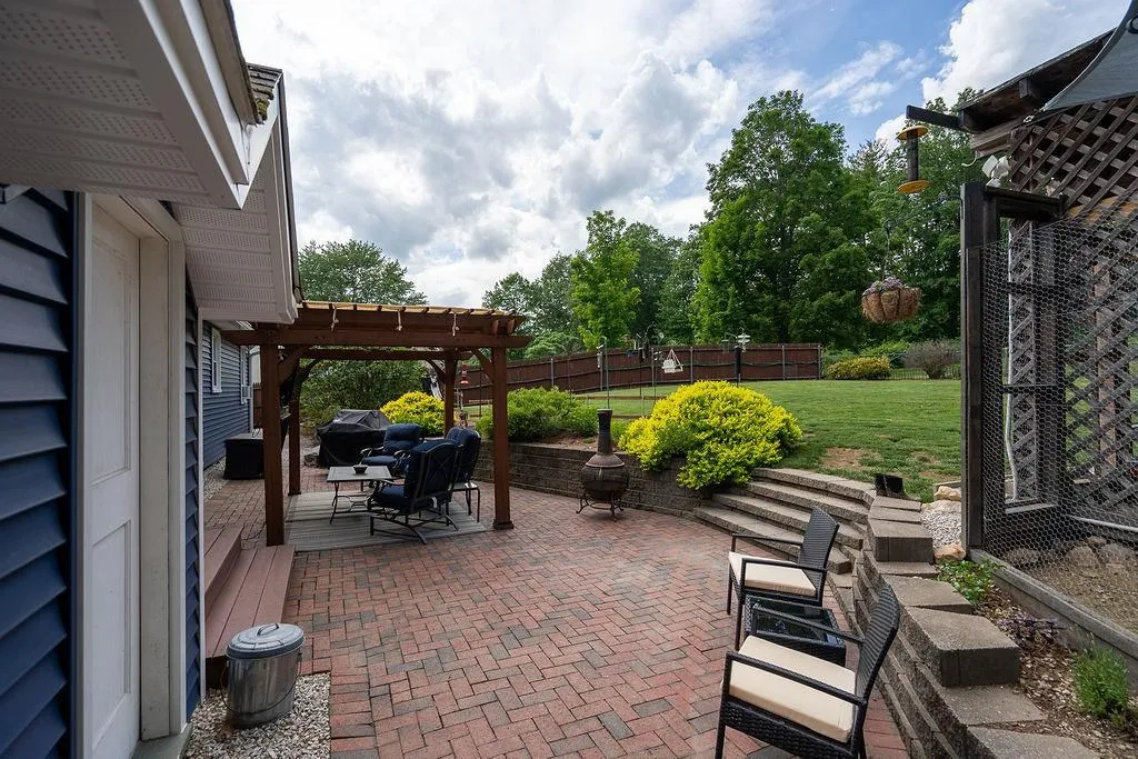 3 Paige Hill Road Goffstown NH 03045